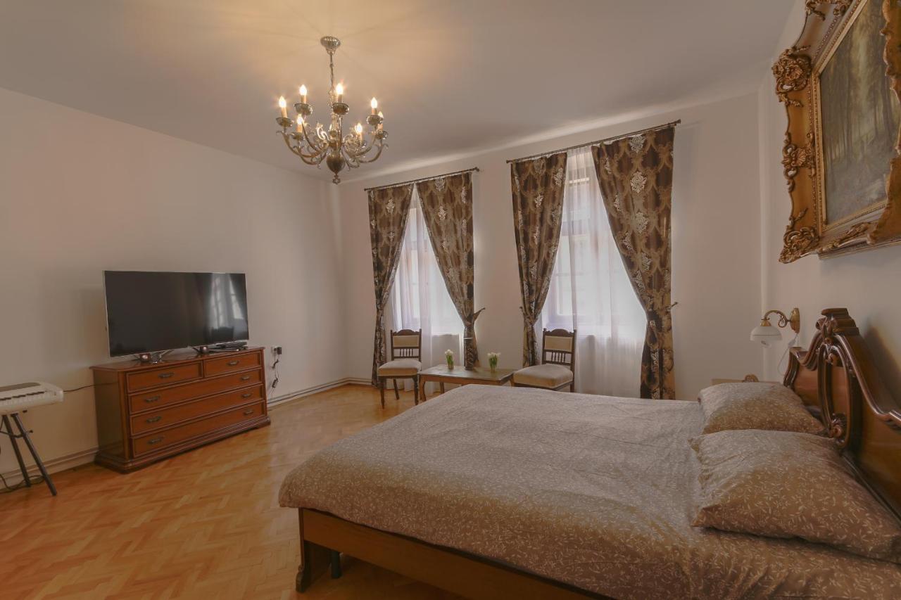 Illo Tempore - Ultracentral Apartment Сігішоара Екстер'єр фото
